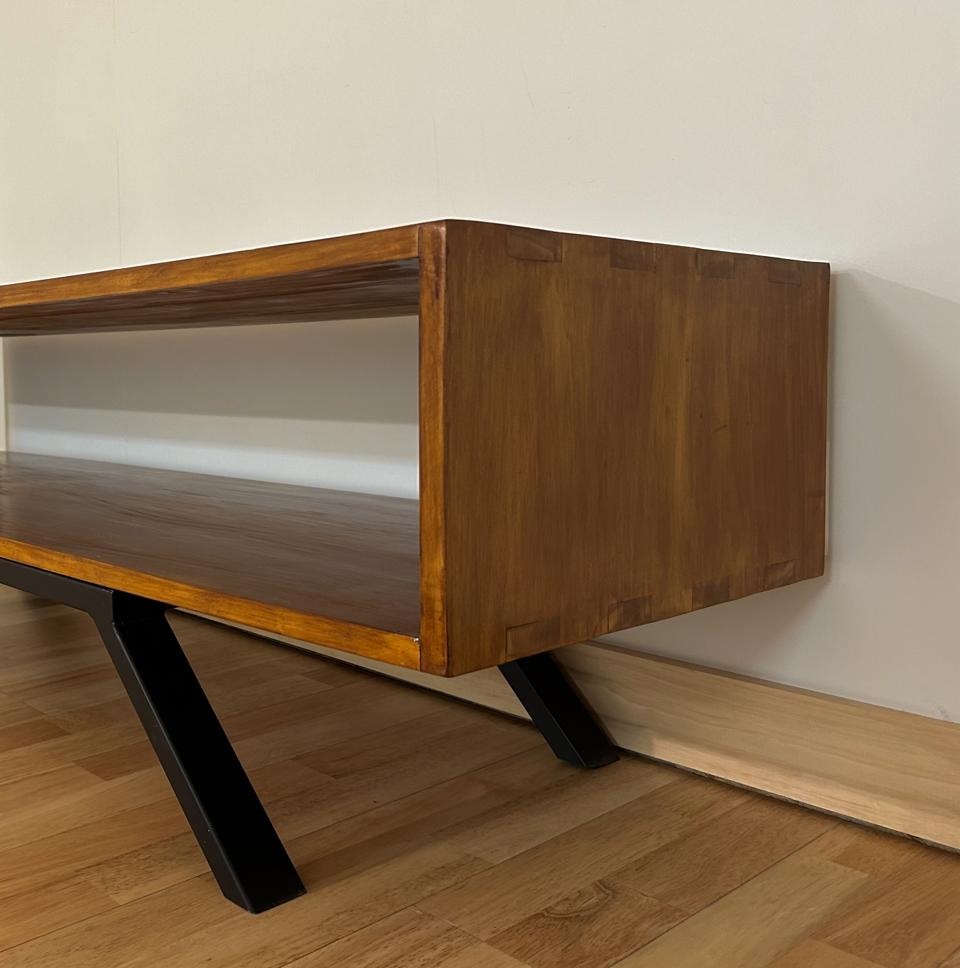 Yoi Table