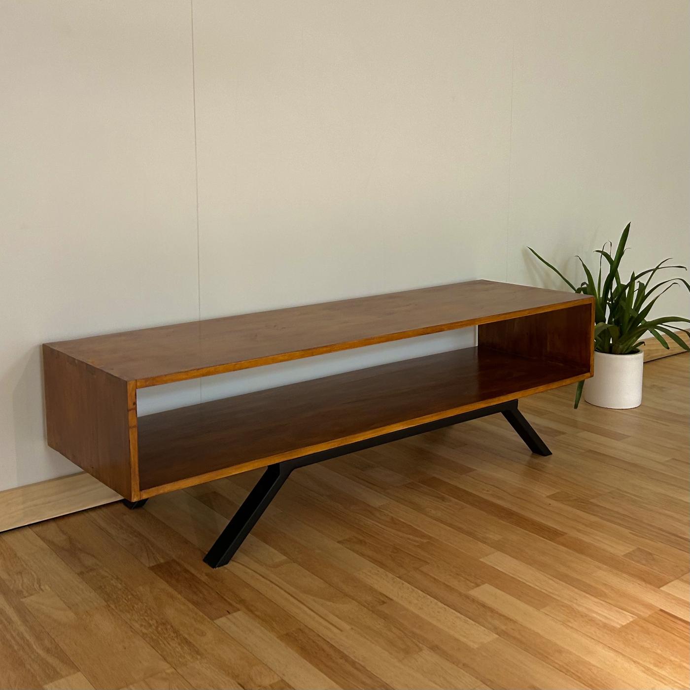 Yoi Table