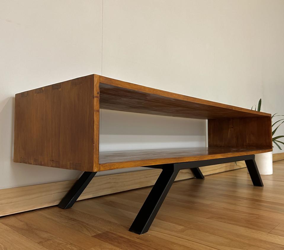 Yoi Table